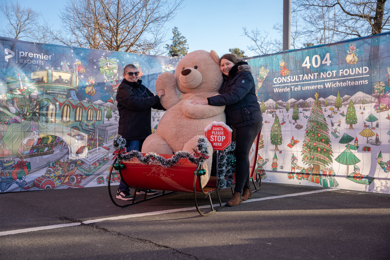 Weihnachtsmann parkt bei PE
